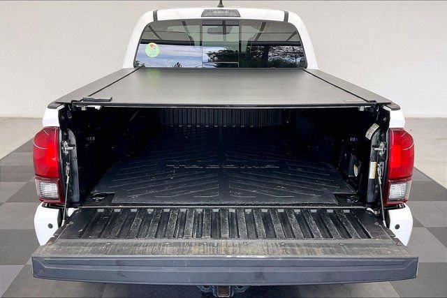 Used 2019 Toyota Tacoma TRD Off-Road w/ TRD Premium Off Road Package AWD/4WD image 28