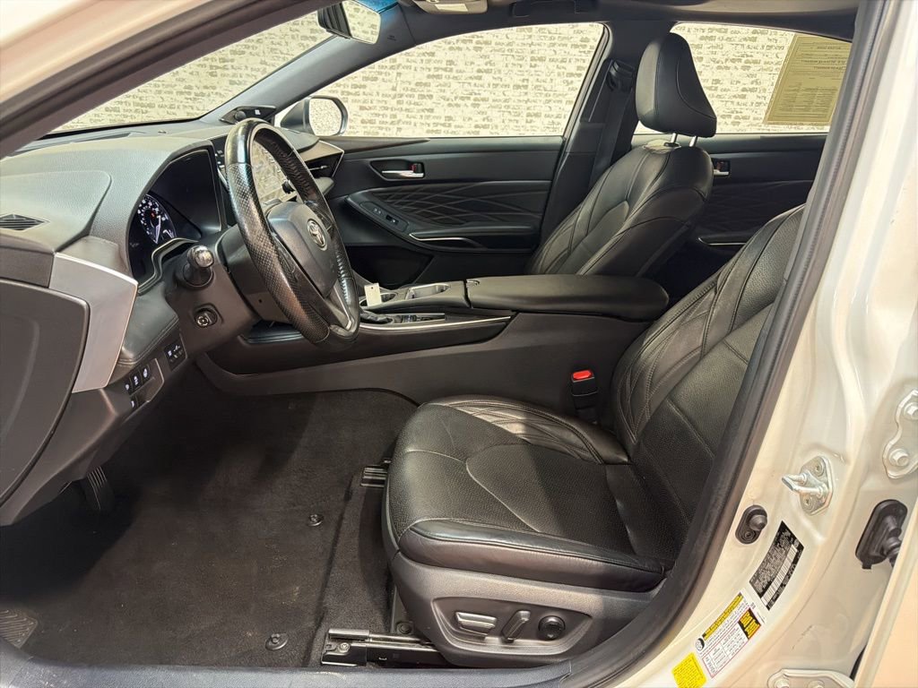Used 2021 Toyota Avalon Limited FWD image 22