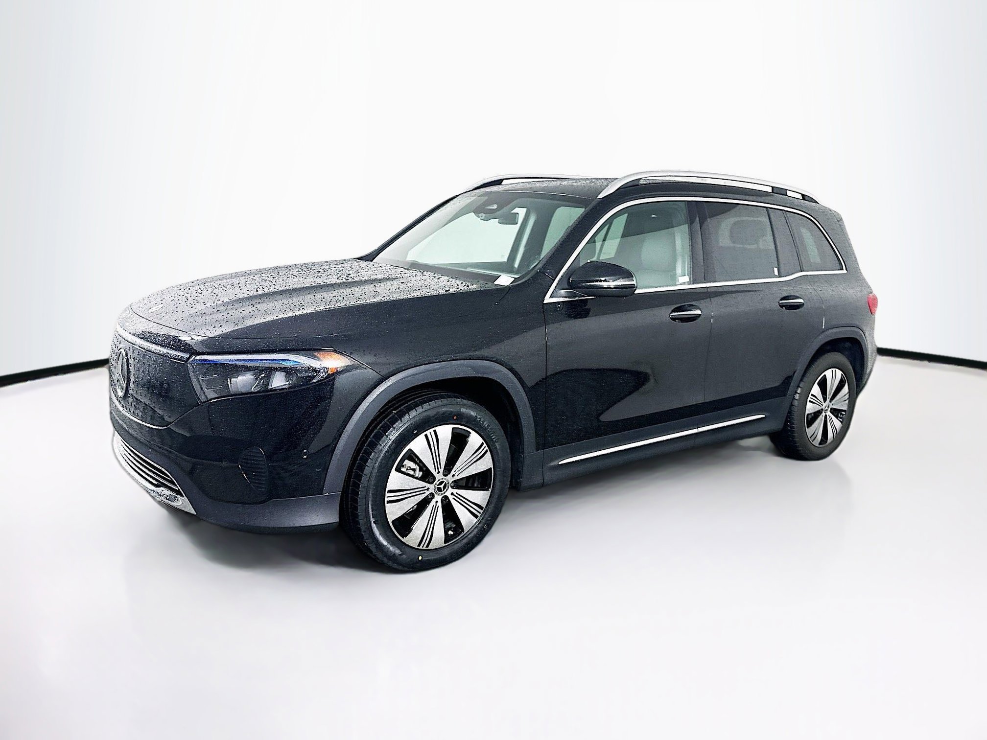 Used 2024 Mercedes-Benz EQB 250+ w/ Winter Package image 3