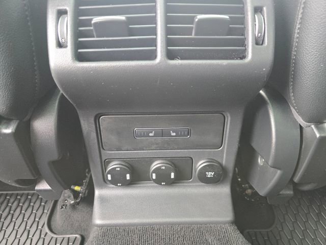 Used 2019 Jaguar F-PACE Prestige image 17