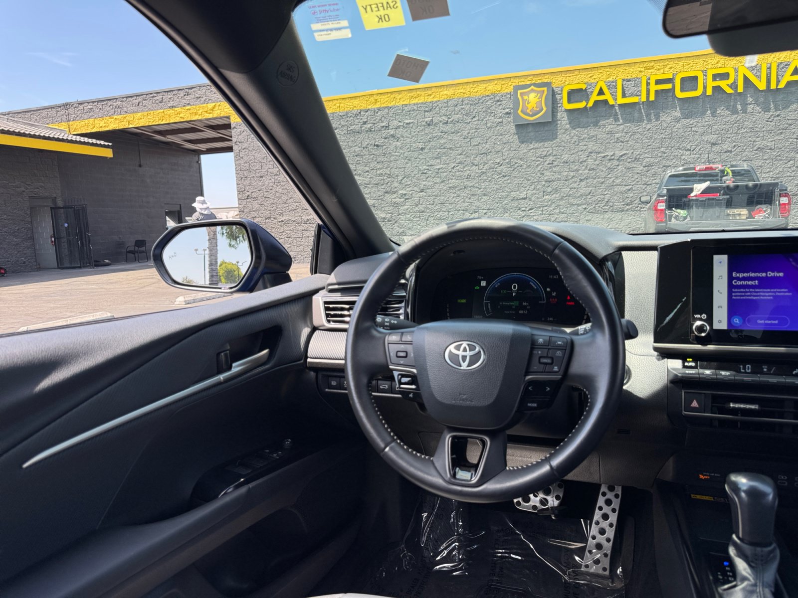 Used 2025 Toyota Camry SE FWD image 22