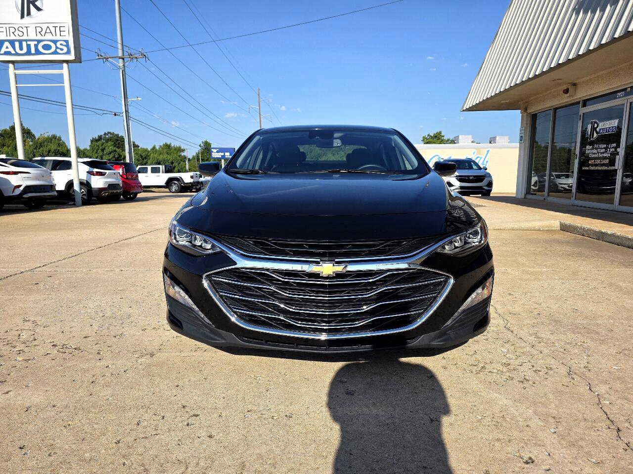Used 2024 Chevrolet Malibu LT image 2