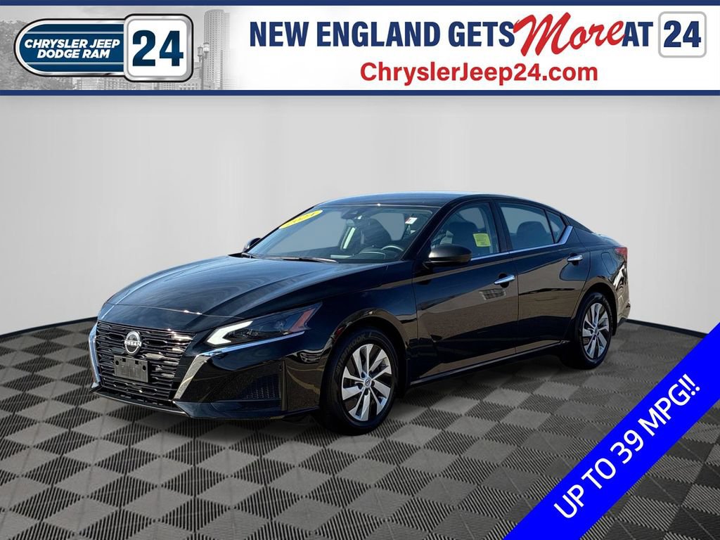 Used 2024 Nissan Altima 2.5 S FWD image 1