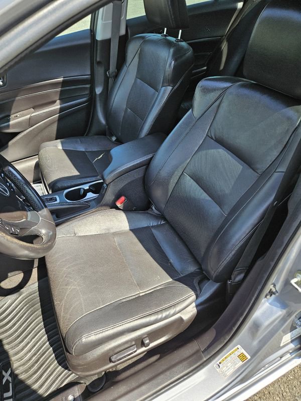 Used 2017 Acura ILX w/ Technology Plus Package FWD image 18