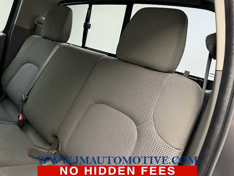 Used 2019 Nissan Frontier SV image 16