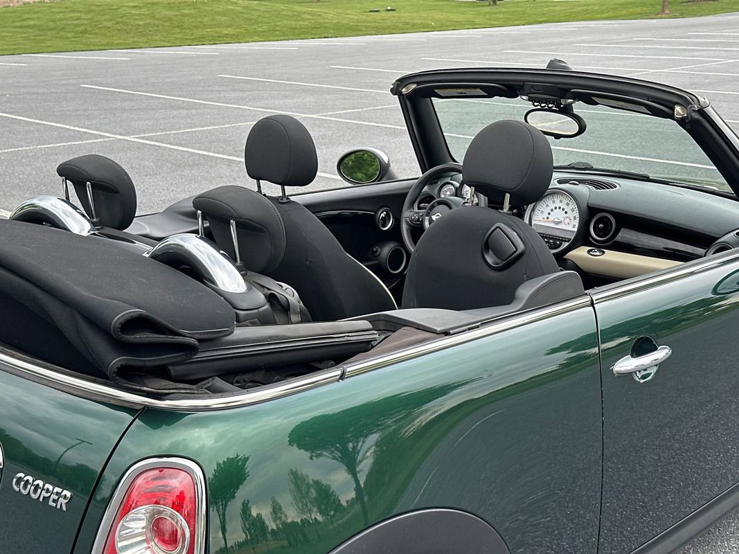 Used 2014 MINI Cooper Convertible FWD image 25