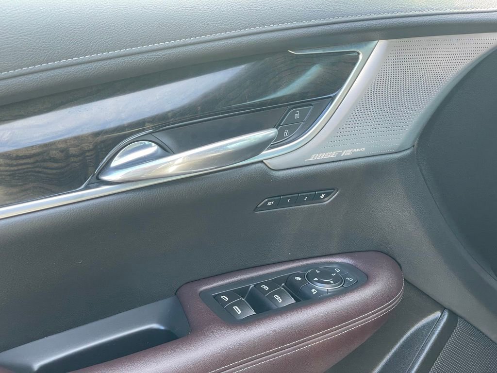 Used 2023 Cadillac XT6 Premium Luxury AWD/4WD image 13