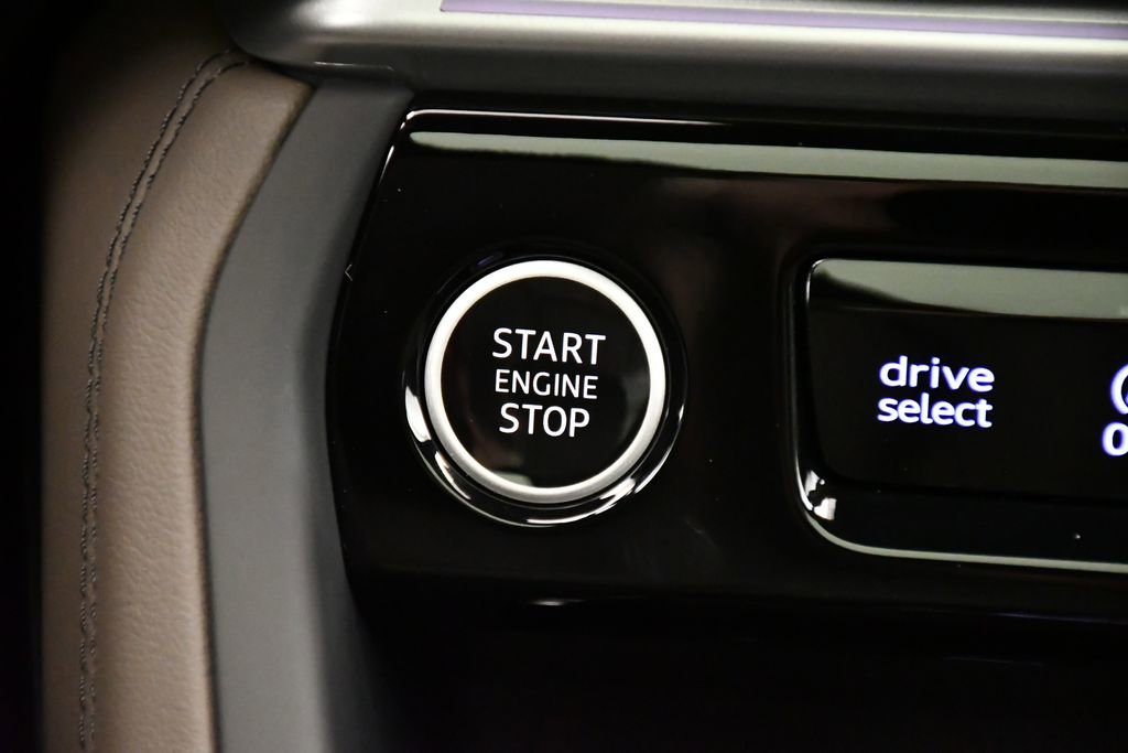 Used 2025 Audi Q5 Premium w/ Convenience Package image 28