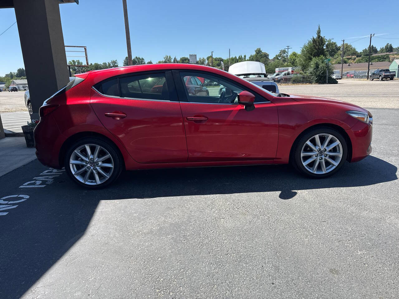 Used 2017 MAZDA MAZDA3 Touring image 8