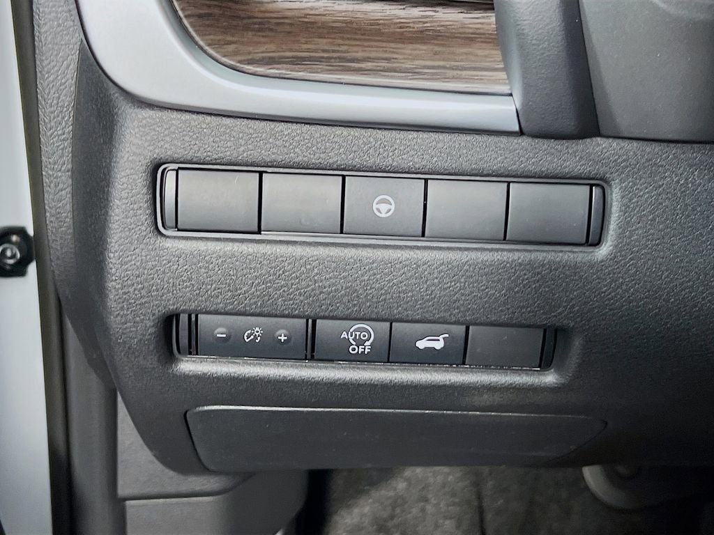 New 2026 Nissan Rogue Platinum AWD/4WD image 9