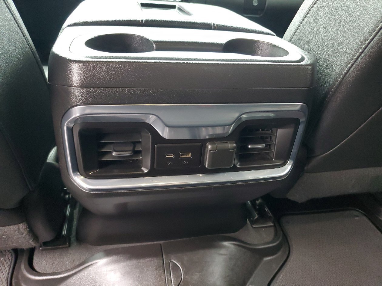 Used 2022 GMC Sierra 3500 AT4 AWD/4WD image 16