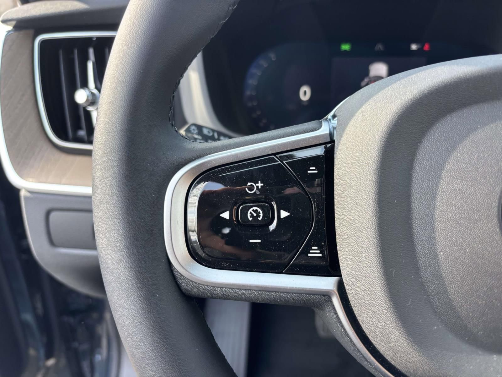 New 2026 Volvo XC60 B5 Plus w/ Protection Package Premier image 17