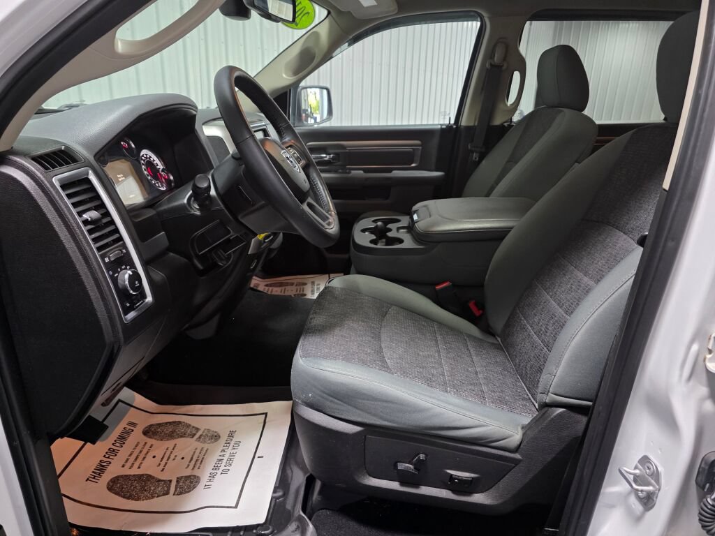 Used 2019 RAM 1500 Big Horn w/ Rambox Value Package AWD/4WD image 10