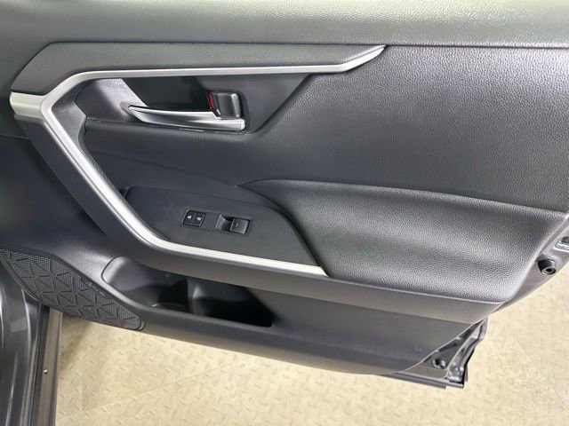 Used 2023 Toyota RAV4 XLE w/ Convenience Package AWD/4WD image 9