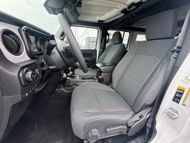 Used 2024 Jeep Wrangler Unlimited w/ Convenience Group AWD/4WD image 13