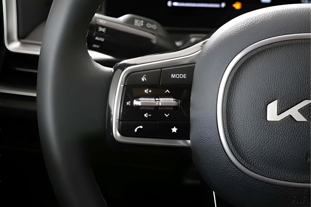 New 2025 Kia Sorento S image 22