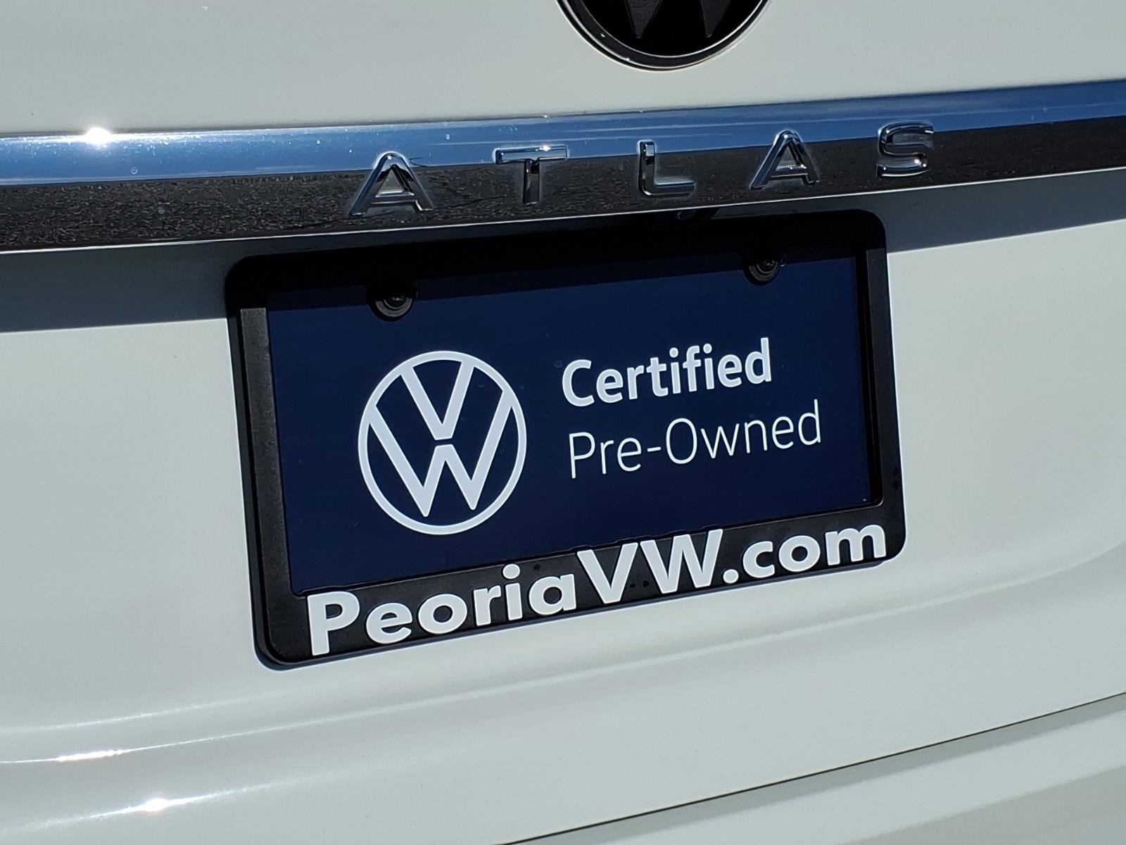 Certified 2022 Volkswagen Atlas Cross Sport SE w/ Black Wheel Package image 15