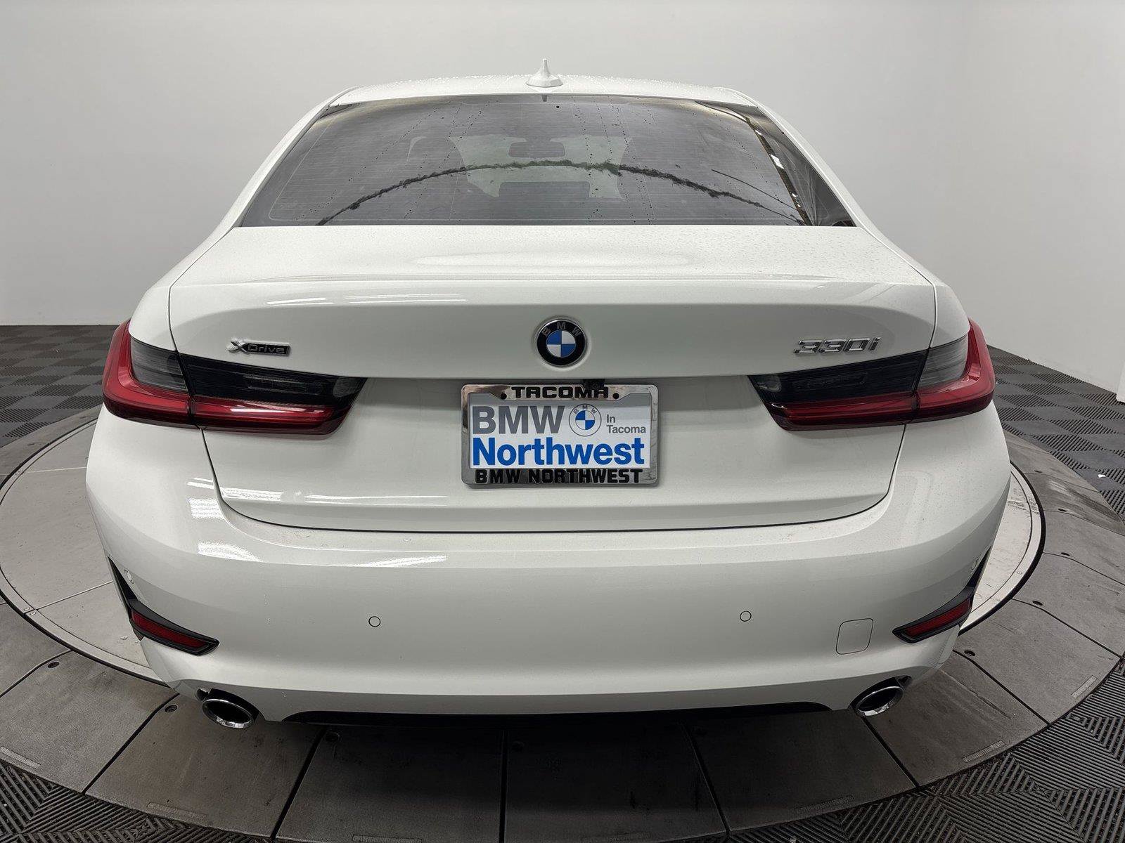 Used 2021 BMW 330i xDrive Sedan w/ Convenience Package AWD/4WD image 15