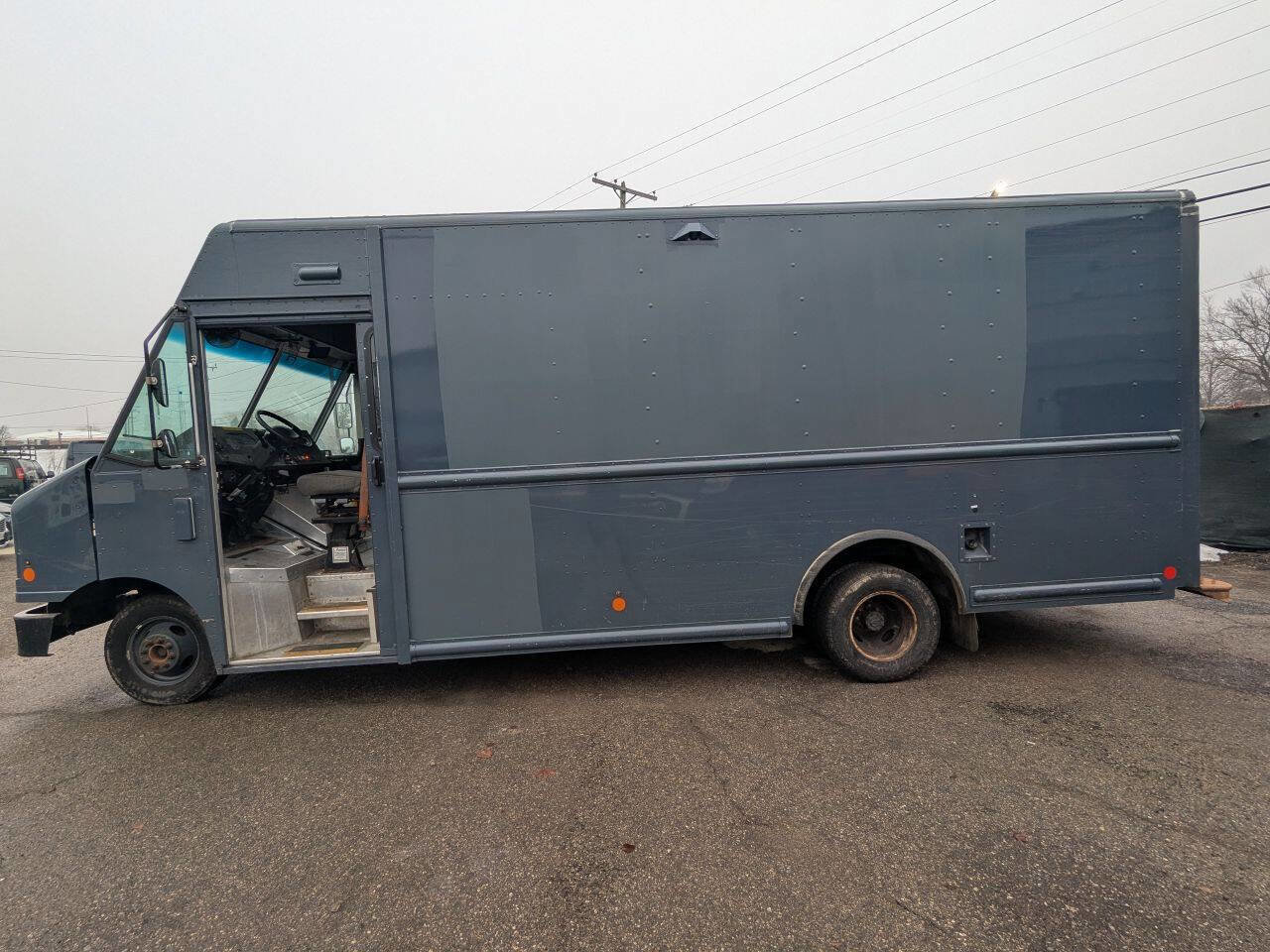 Used 2019 Ford E-450 and Econoline 450 Super Duty image 4