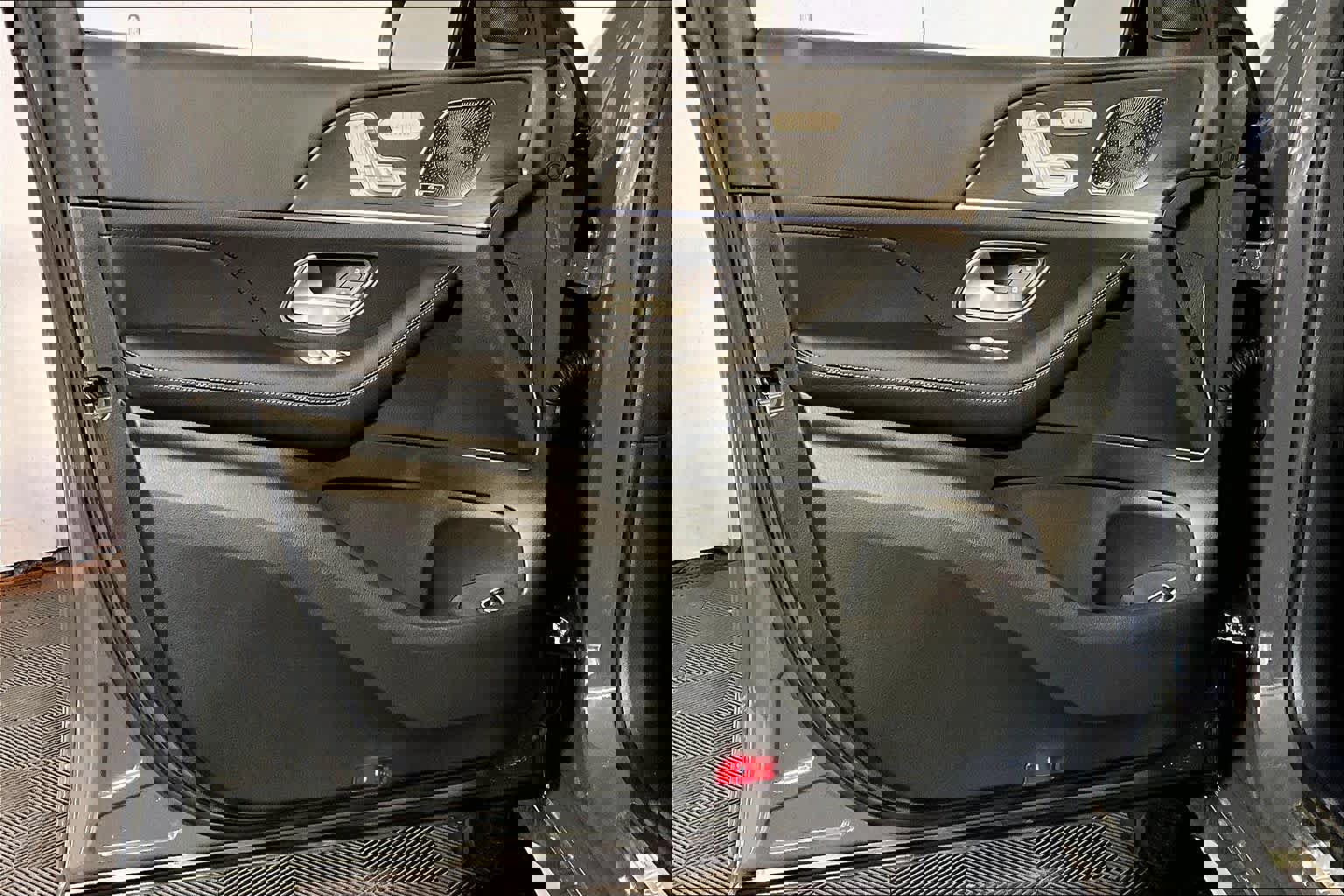 New 2026 Mercedes-Benz GLS 450 4MATIC image 11