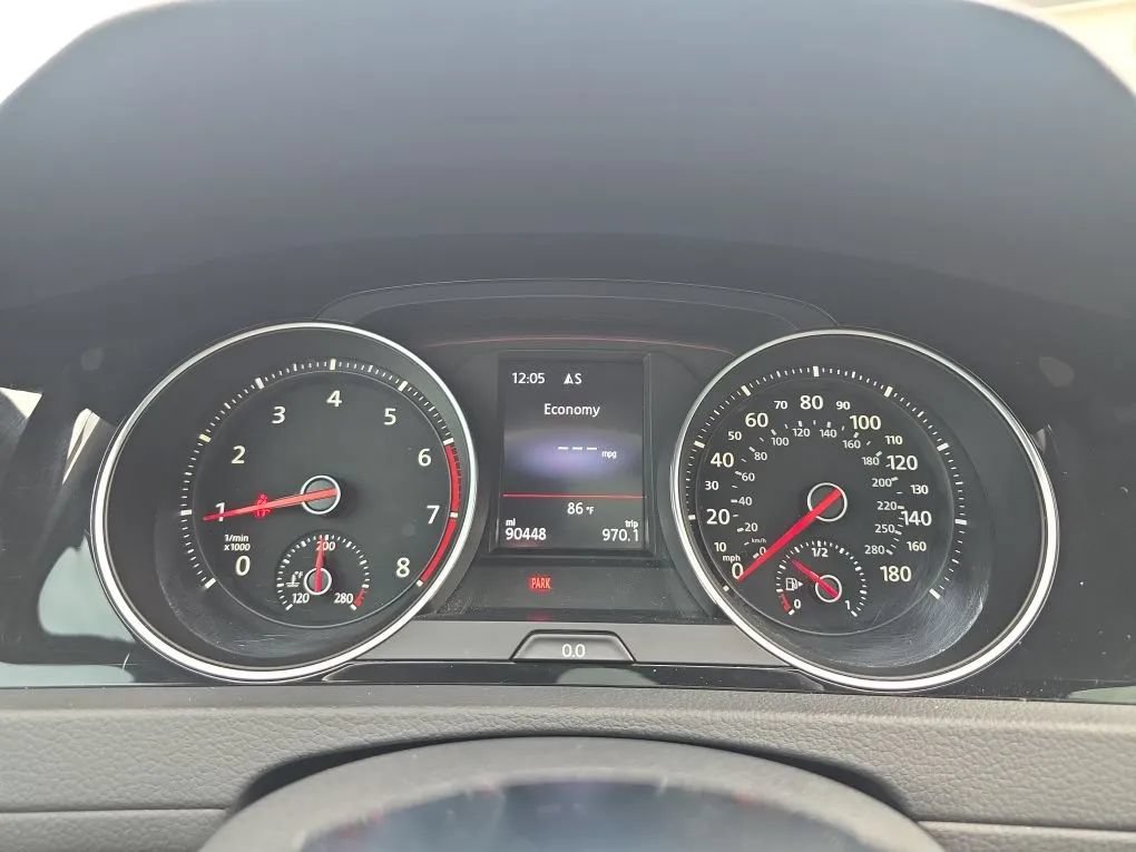 Used 2019 Volkswagen GTI Autobahn FWD image 18