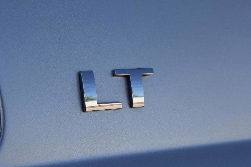 Used 2015 Chevrolet Suburban LT image 11