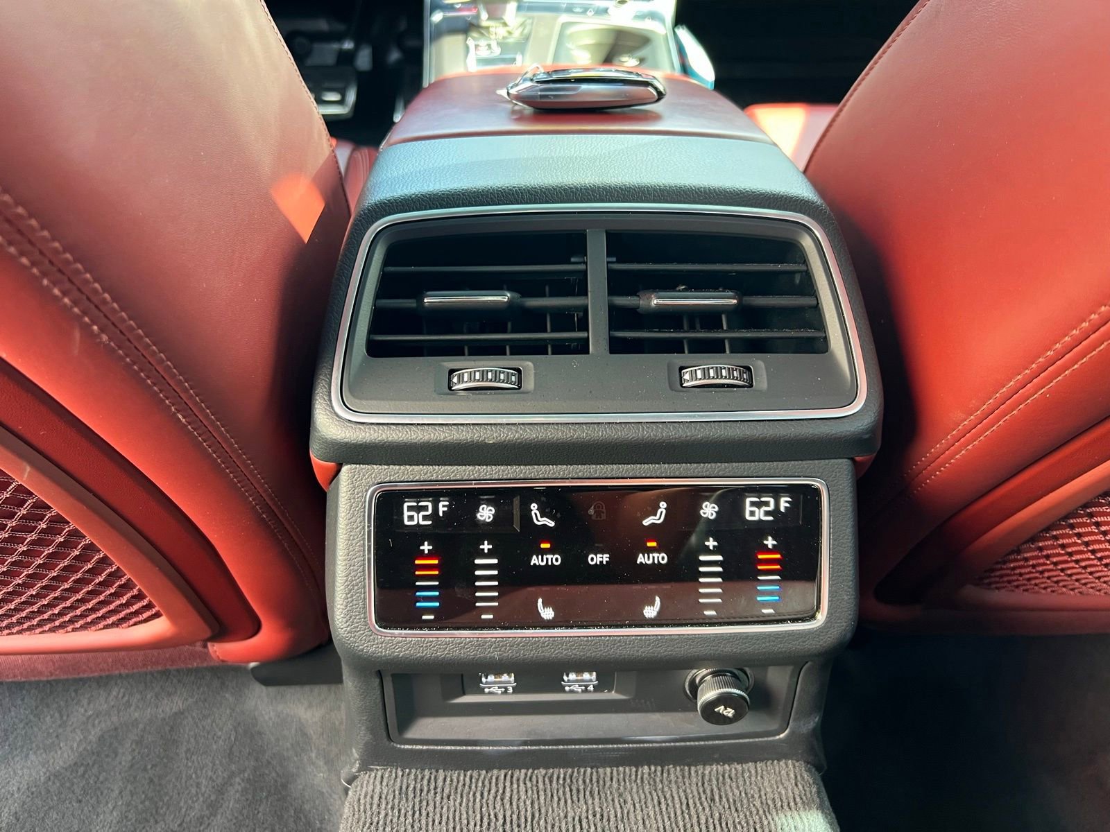 Used 2020 Audi S6 Premium Plus w/ S Sport Package image 49