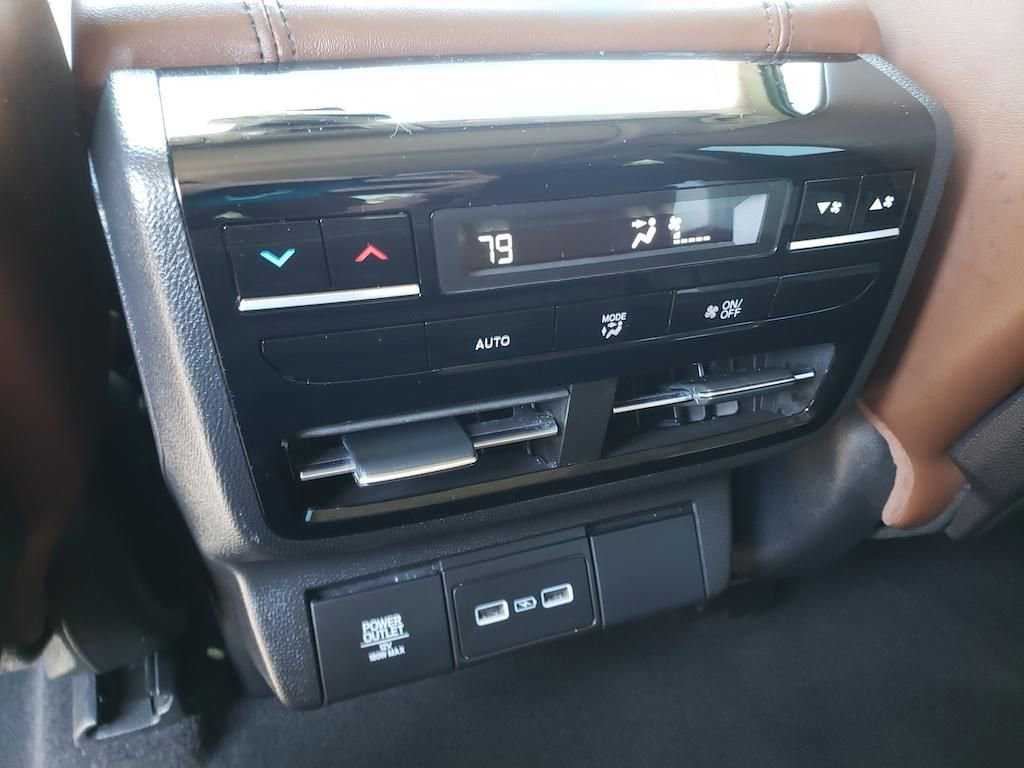 Used 2024 Acura MDX SH-AWD w/ Technology Package image 12