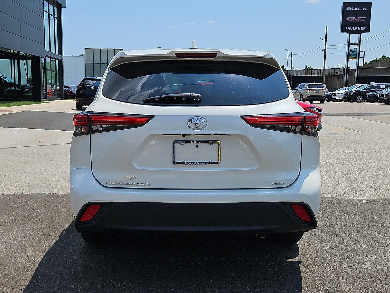 Used 2020 Toyota Highlander L AWD/4WD image 5