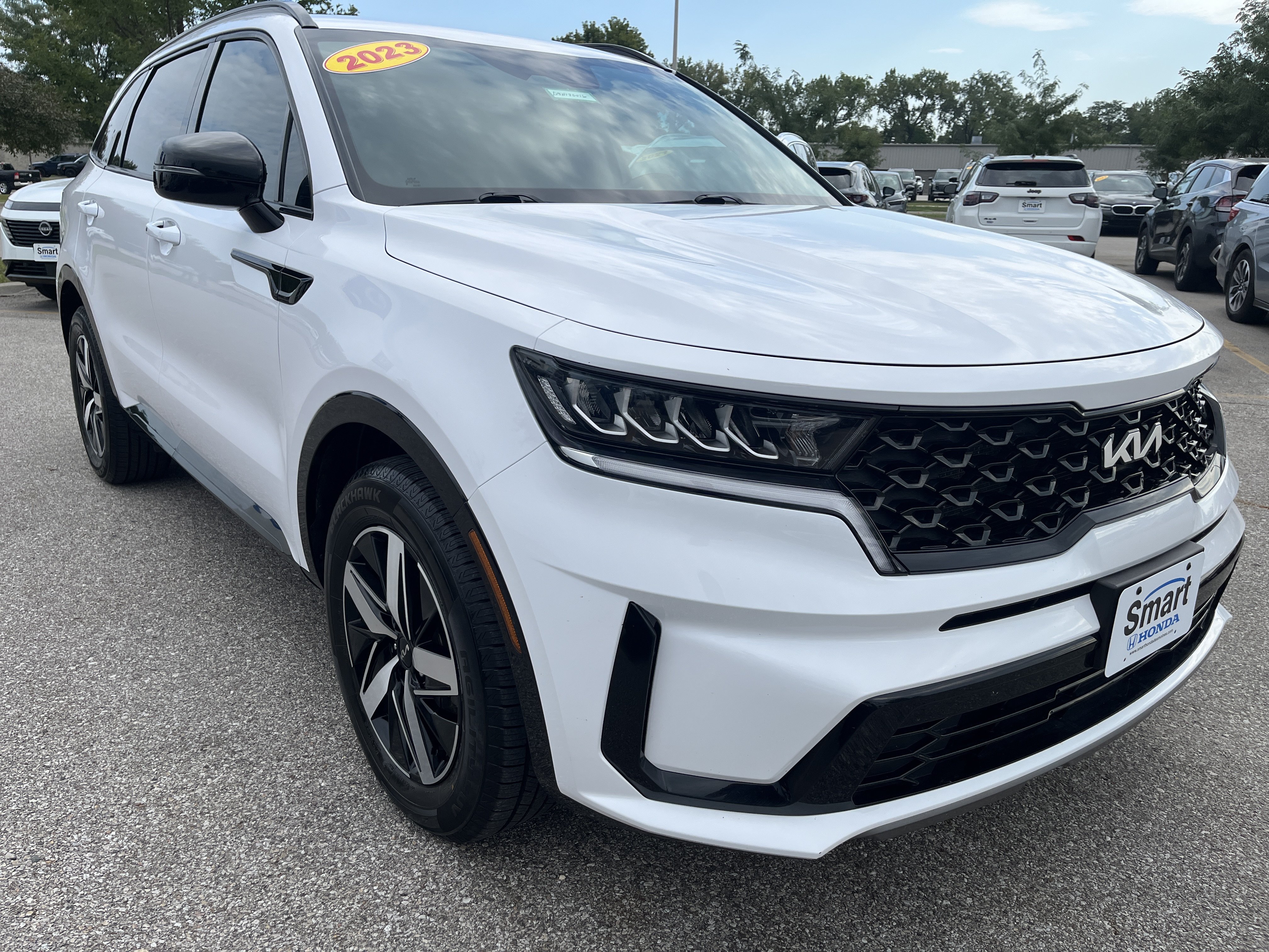 Used 2023 Kia Sorento S FWD image 3