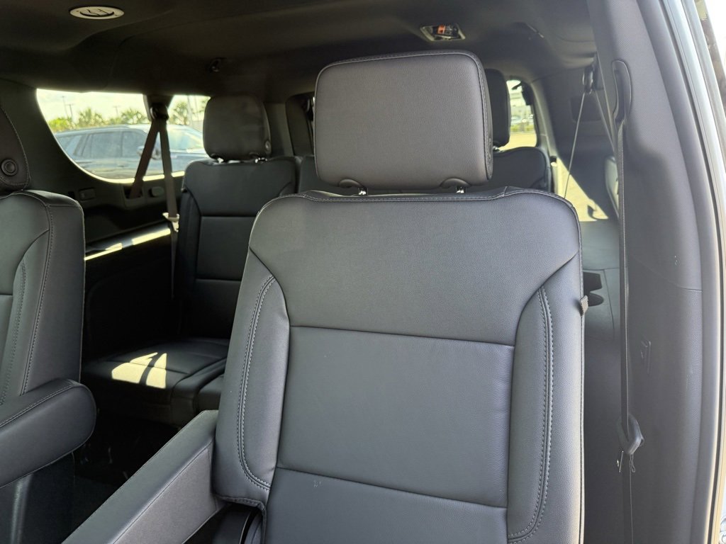 New 2026 Chevrolet Suburban LT w/ Comfort Package image 31