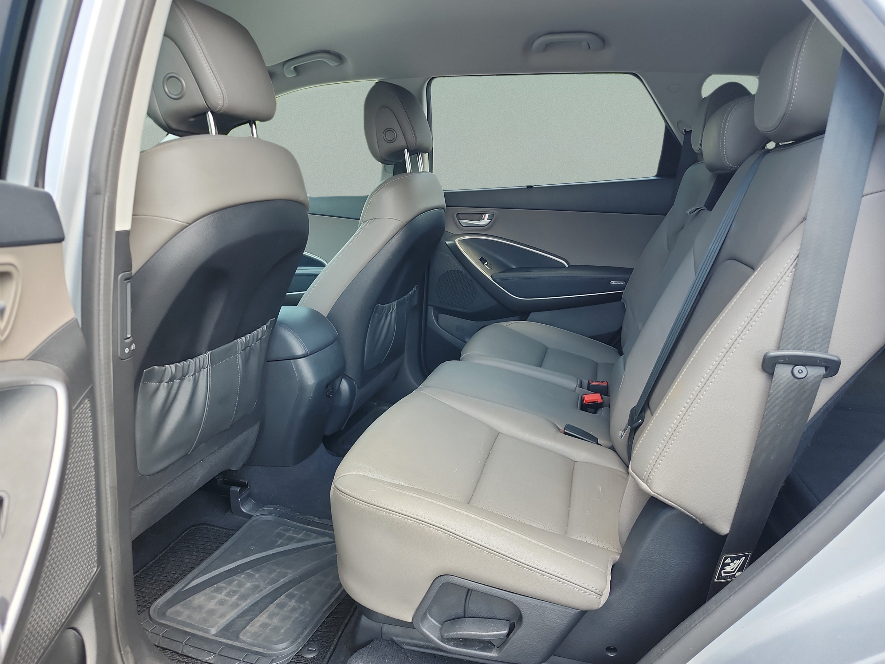 Used 2014 Hyundai Santa Fe GLS FWD image 14
