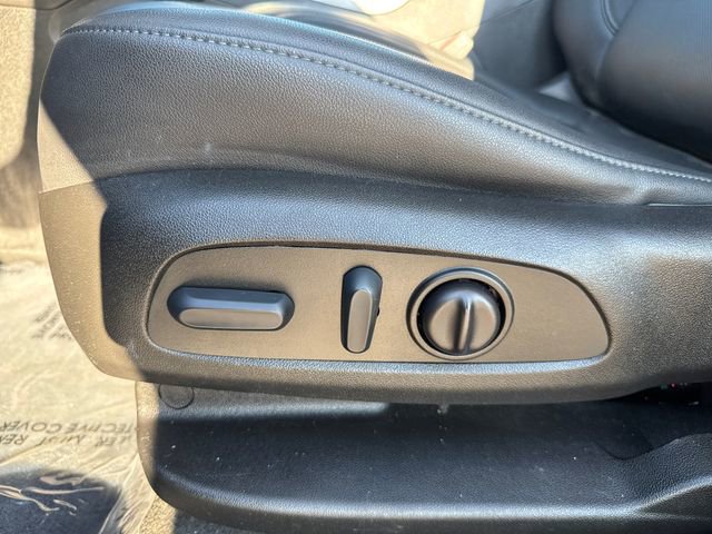 Used 2022 Chevrolet Blazer LT image 40