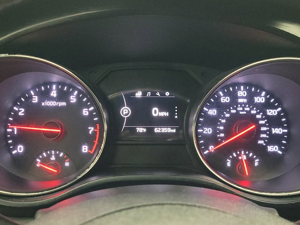 Used 2017 Kia Sedona LX w/ LX Essentials Premium Package FWD image 23