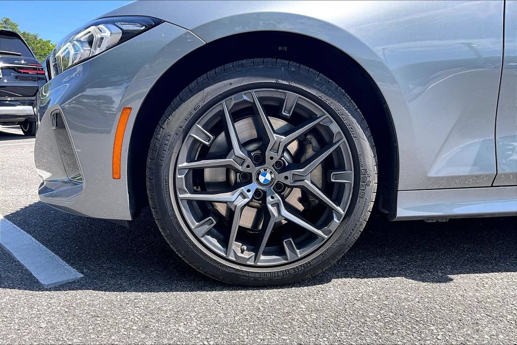 Used 2026 BMW 330i xDrive Sedan AWD/4WD image 33
