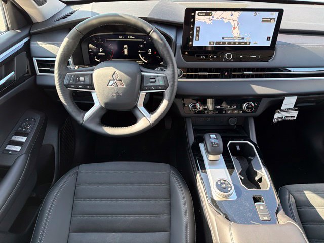 New 2026 Mitsubishi Outlander SE FWD image 18