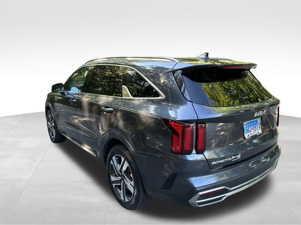 Used 2023 Kia Sorento EX AWD/4WD image 3