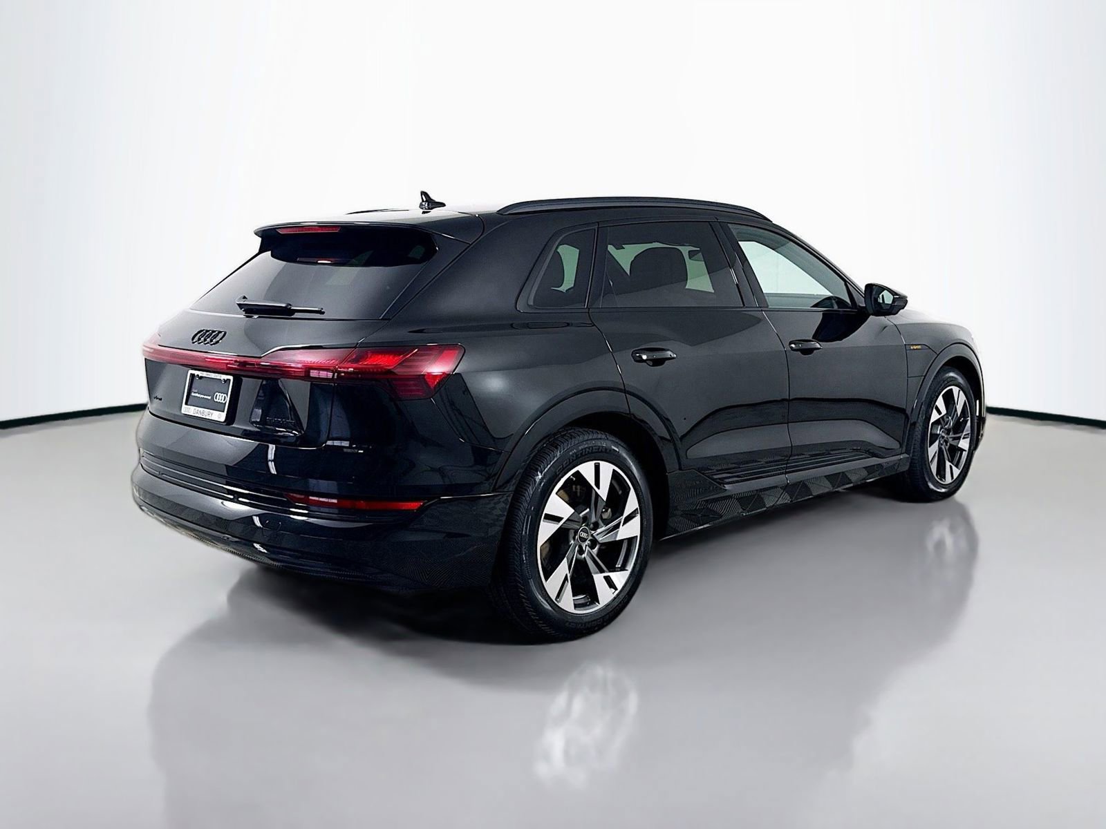 Certified 2023 Audi e-tron Premium w/ Convenience Plus Package image 9
