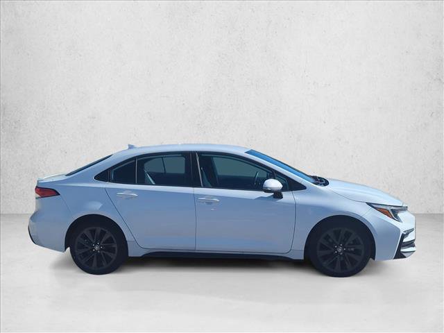 Used 2023 Toyota Corolla SE video 4