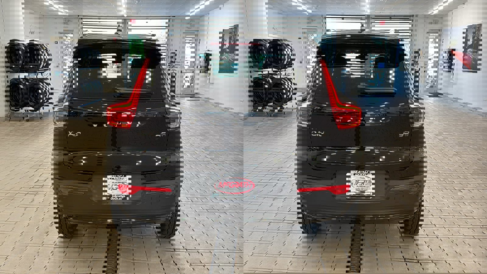 Used 2026 Volvo XC40 B5 Ultra w/ Protection Package Premier image 6