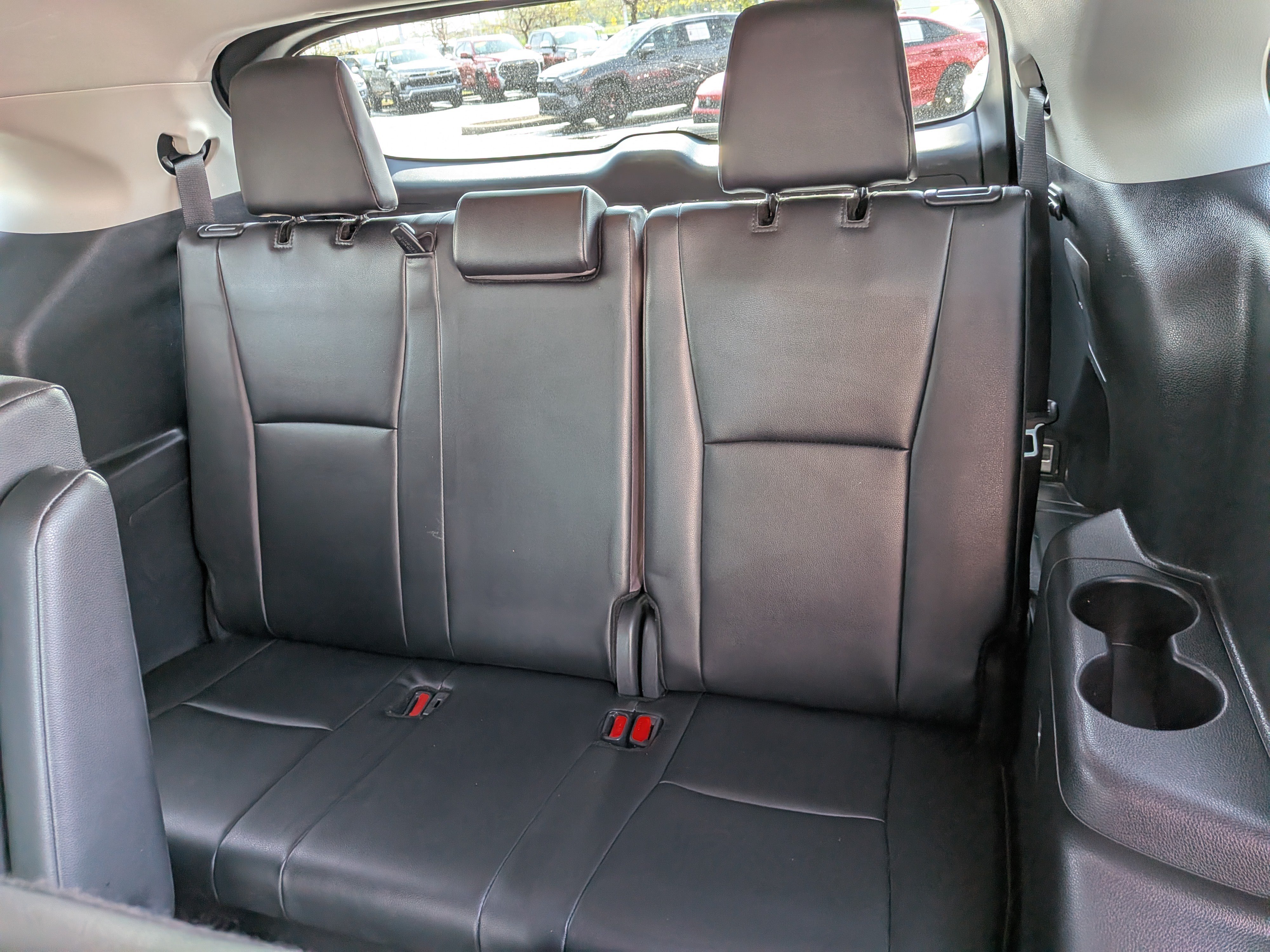 Used 2025 Toyota Highlander XLE AWD/4WD image 22