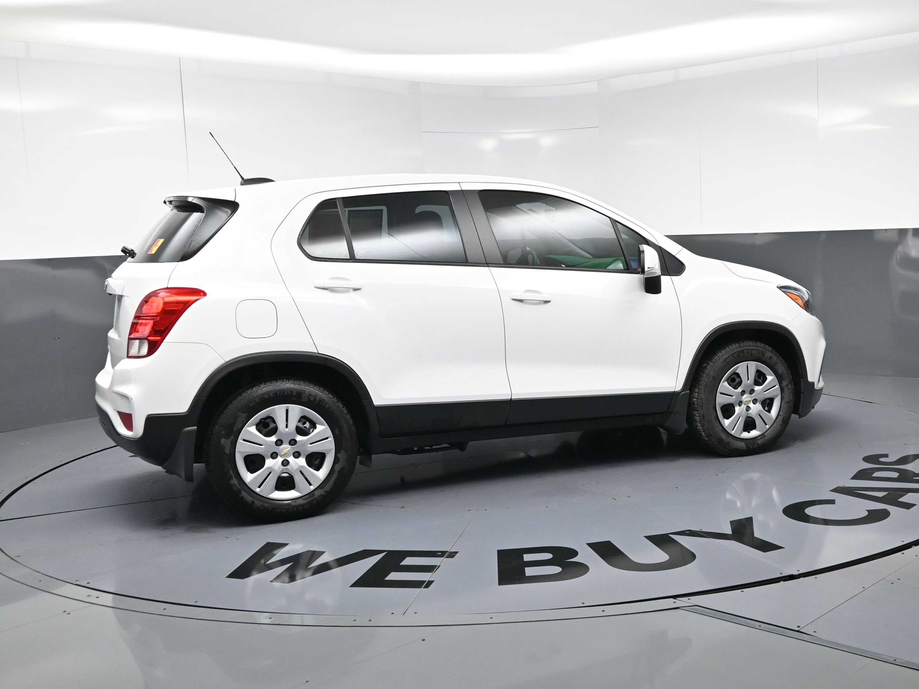 Used 2019 Chevrolet Trax LS FWD image 16