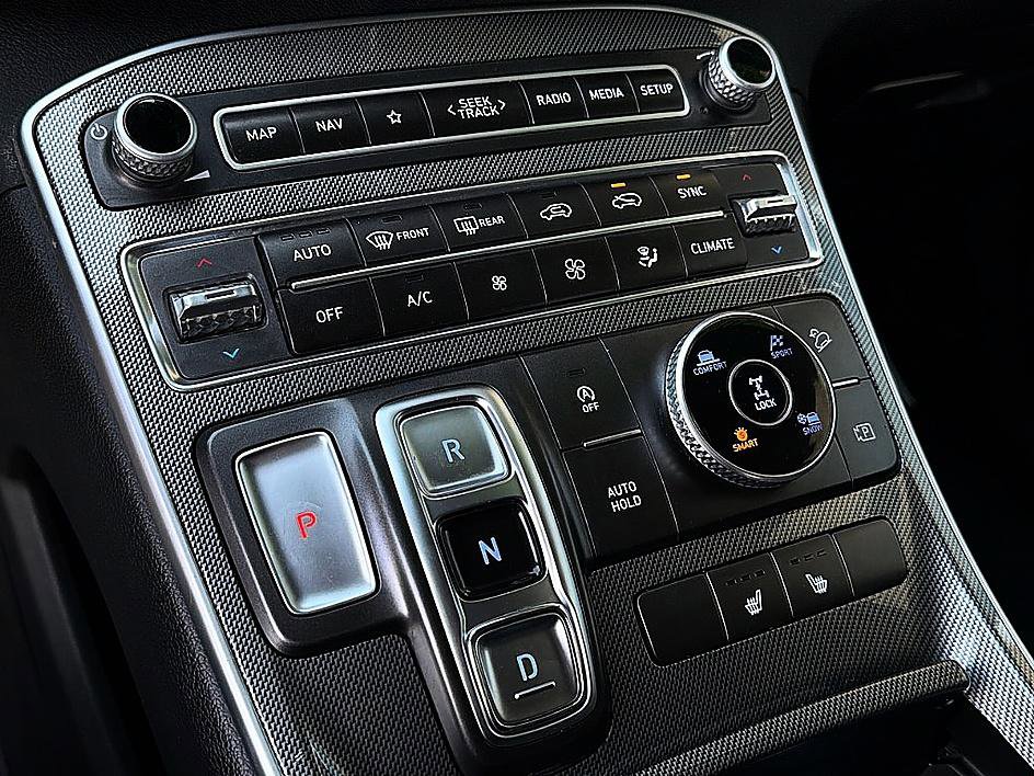 Certified 2023 Hyundai Santa Fe SEL image 15