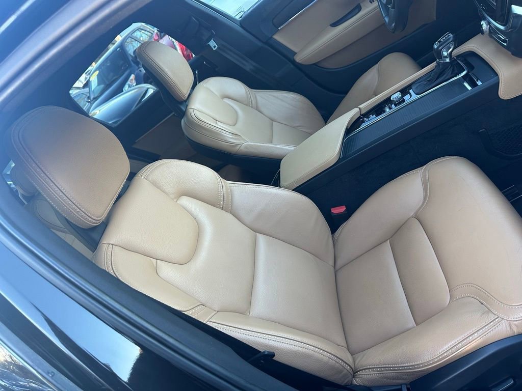 Used 2018 Volvo V90 T5 Cross Country w/ Convenience Package image 32