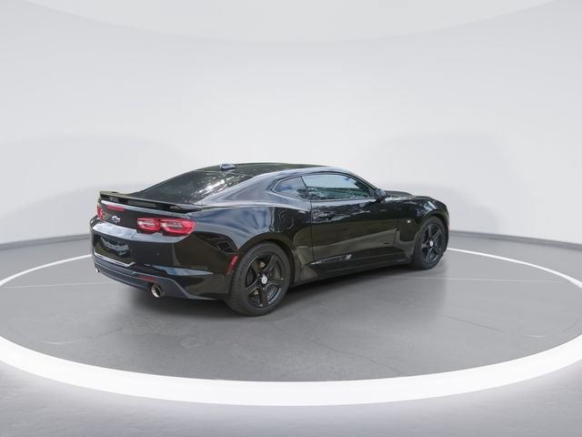Used 2023 Chevrolet Camaro LT RWD image 8