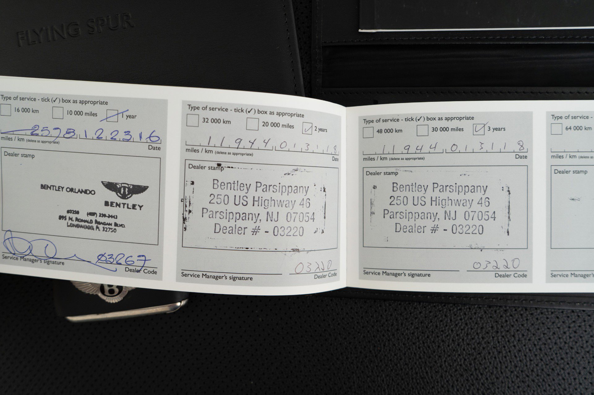 Used 2015 Bentley Flying Spur W12 image 31