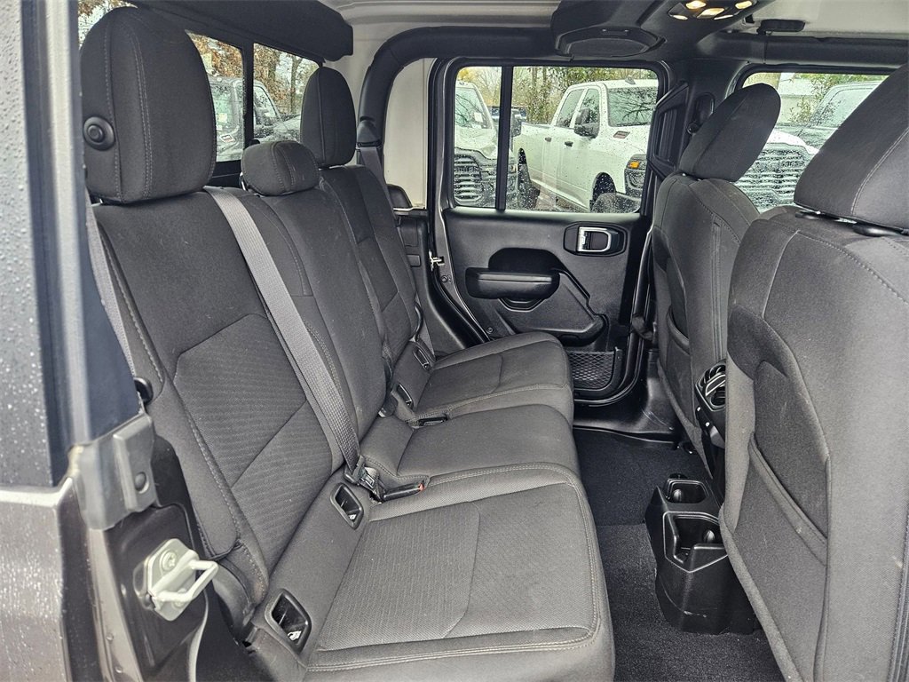 Certified 2023 Jeep Gladiator Willys image 16