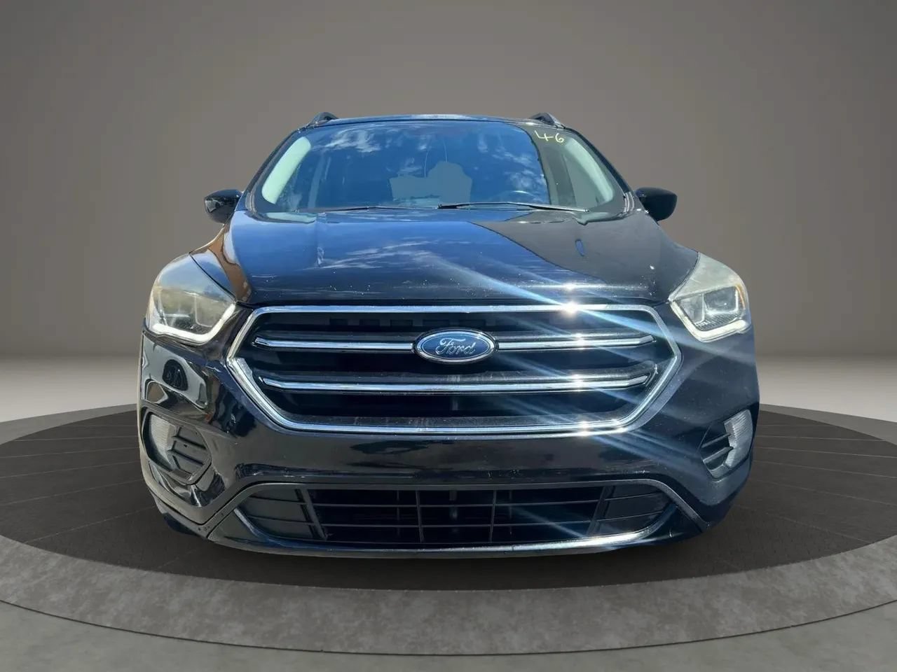 Used 2019 Ford Escape SE AWD/4WD image 2