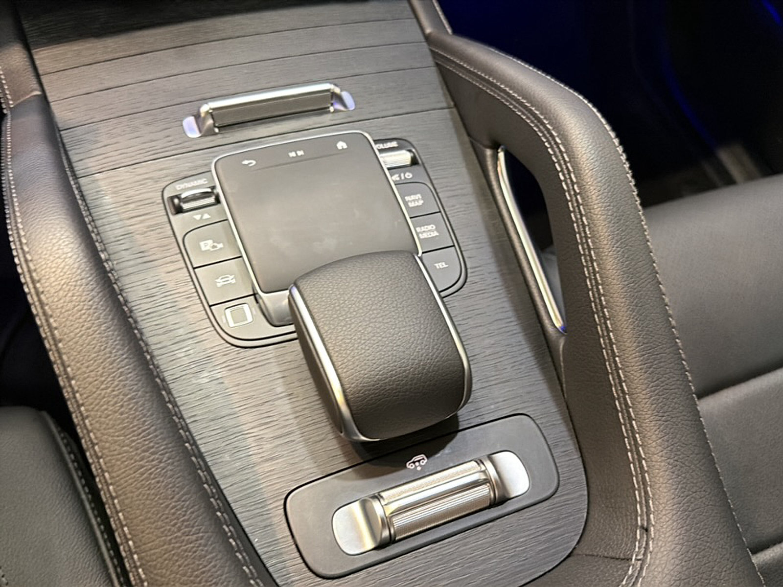 Certified 2025 Mercedes-Benz GLS 450 4MATIC image 16