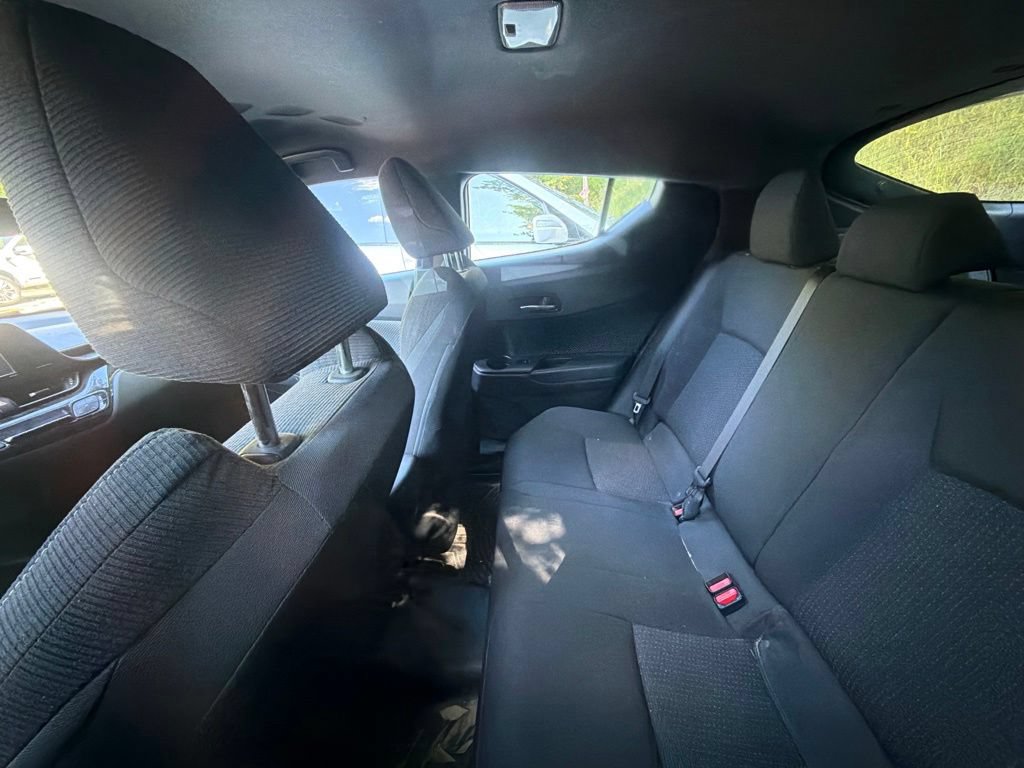 Used 2018 Toyota C-HR XLE FWD image 8